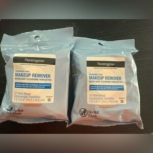 NWT Bundle of 2 Neutrogena Cleansing Fragrance Free Makeup Remover Face Wipes